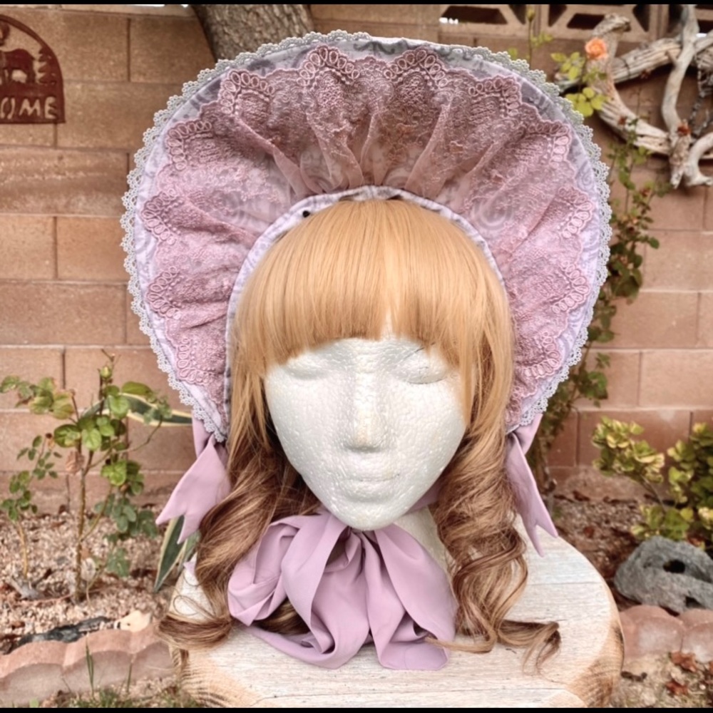 Krad lanrete Bonnet in purple